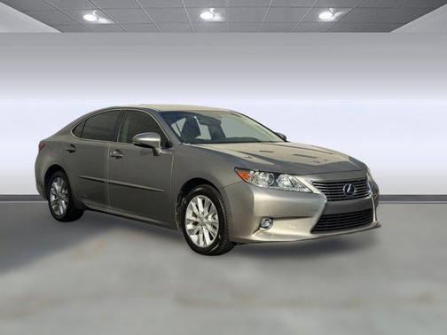 2015 Lexus ES 300h Base