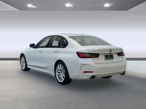 Alpine White 2023 BMW 330 330i