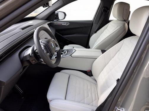 Gray Pine Metallic 2027 BMW X5 40 xDrive