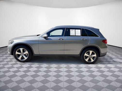 Selenite Grey Metallic 2018 Mercedes-Benz GLC 300 4MATIC