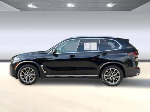 Black Sapphire Metallic 2024 BMW X5 xDrive40i