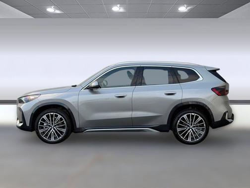 Space Silver Metallic 2026 BMW X1 xDrive28i