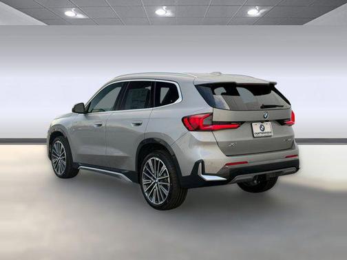 Space Silver Metallic 2026 BMW X1 xDrive28i