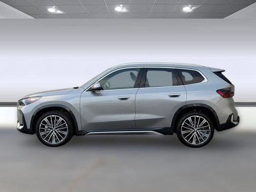 Space Silver Metallic 2026 BMW X1 xDrive28i