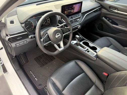 2023 Nissan Altima SR Intelligent AWD