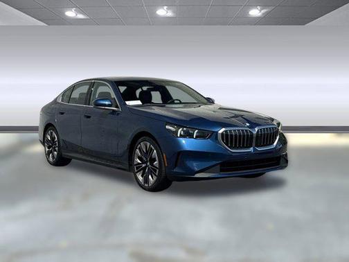 2025 BMW 530 i