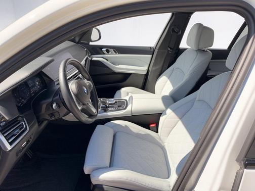 Alpine White 2023 BMW X5 M50i