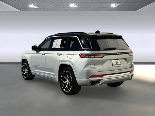 2025 Jeep Grand Cherokee Summit