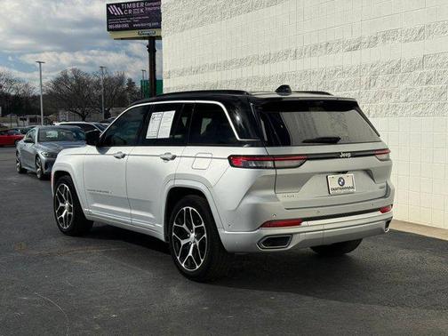 2025 Jeep Grand Cherokee Summit