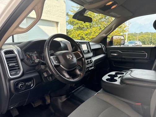 2020 RAM 2500 Big Horn Crew Cab 4X4 6'4' Box