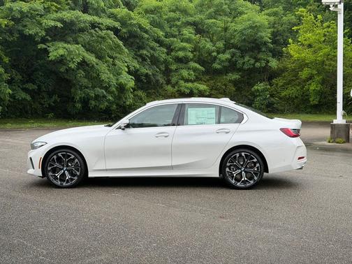 Mineral White Metallic 2026 BMW 330 xDrive NA
