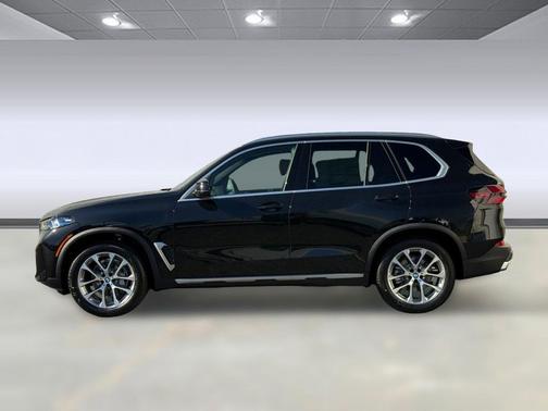 Black Sapphire Metallic 2026 BMW X5 sDrive40i