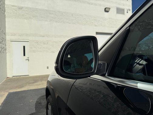 Black Sapphire Metallic 2026 BMW X5 sDrive40i