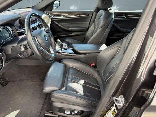 2019 BMW 530 530i