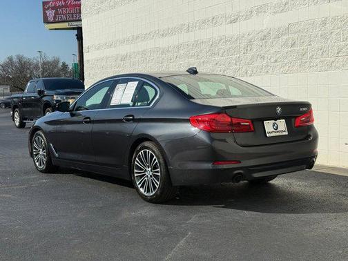 2019 BMW 530 530i