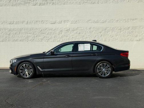 2019 BMW 530 530i