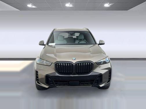Manhattan Green Metallic 2026 BMW X5 xDrive40i