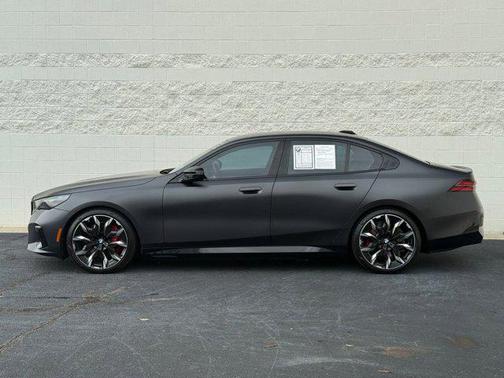 2025 BMW i5 M60
