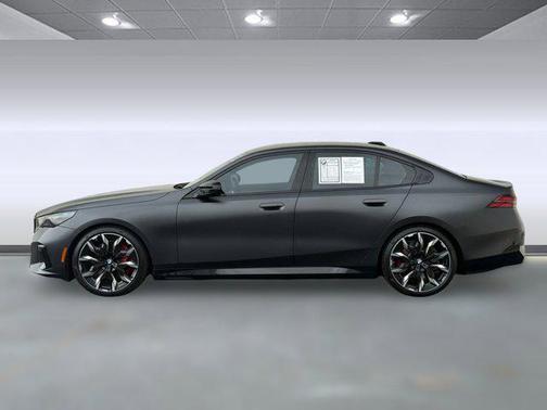 2025 BMW i5 M60