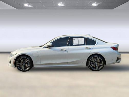 Mineral White Metallic 2021 BMW 330e 330e