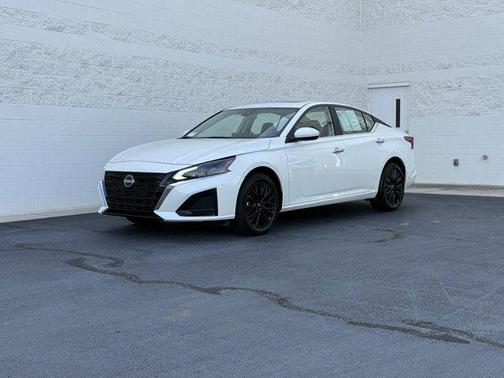 2025 Nissan Altima SV AWD
