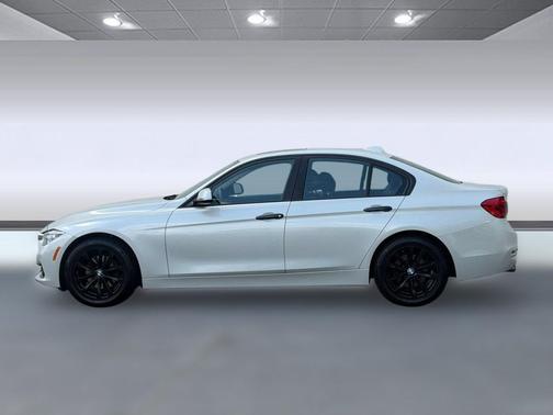Mineral White Metallic 2018 BMW 320 i
