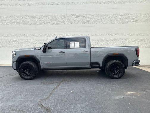 2024 GMC Sierra 2500 AT4