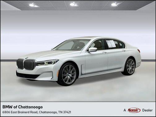2022 BMW 740 i