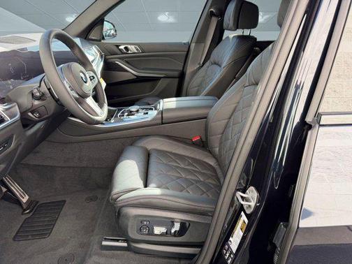 Carbon Black Metallic 2026 BMW X5 xDrive40i