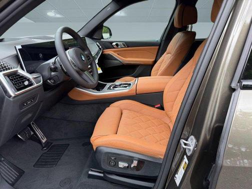 Manhattan Green Metallic 2026 BMW X5 sDrive40i