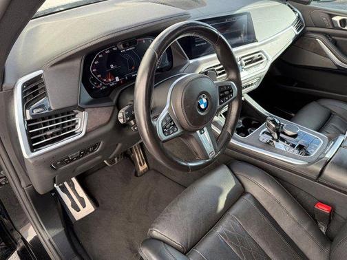 2021 BMW X5 M50i