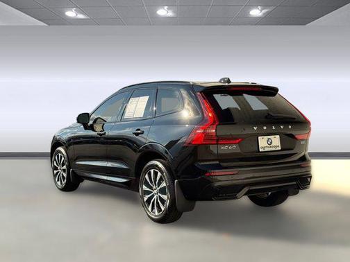 2025 Volvo XC60 Core