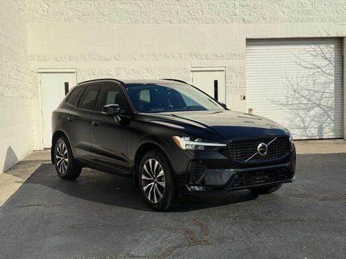 2025 Volvo XC60 Core