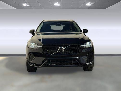 2025 Volvo XC60 Core