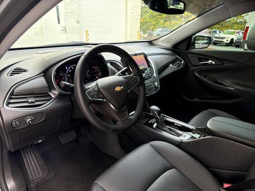 2025 Chevrolet Malibu FWD 2LT