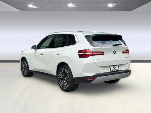 Mineral White Metallic 2026 BMW X3 30 xDrive
