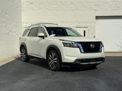 2023 Nissan Pathfinder Platinum 4WD