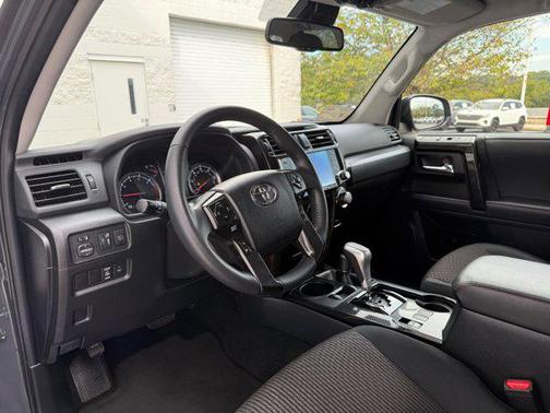 2024 Toyota 4Runner TRD Off Road