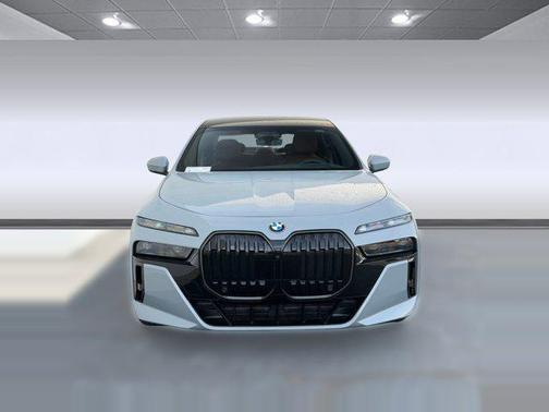 Brooklyn Grey Metallic 2026 BMW 760 xDrive