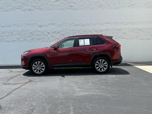 2024 Toyota RAV4 XLE Premium