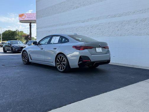2025 BMW M440 i