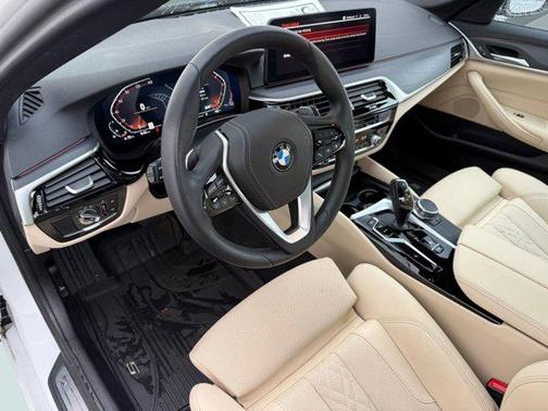 2023 BMW 530 i