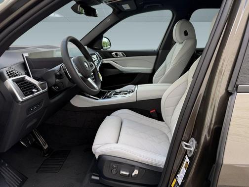 Manhattan Green Metallic 2026 BMW X5 PHEV xDrive50e