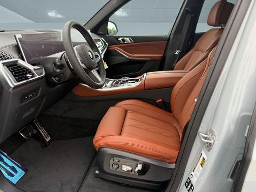 Brooklyn Grey Metallic 2026 BMW X5 M60i