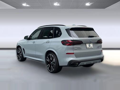 Brooklyn Grey Metallic 2026 BMW X5 M60i