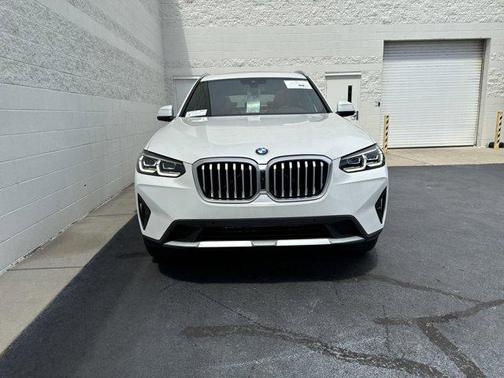 White 2023 BMW X3 xDrive30i