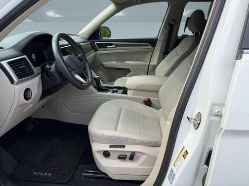 White 2021 Volkswagen Atlas 2.0T SEL