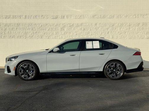 2024 BMW 530 530i