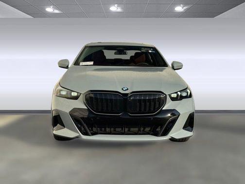 2024 BMW 530 530i