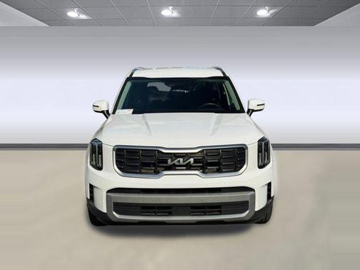 Glacial White Pearl 2023 Kia Telluride S
